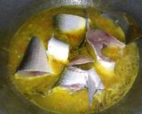 Foto langkah ke 4 dari resep Bandeng Kuah Kuning Asam Pedas.