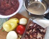 Lecsós csirkemáj, pirított tarhonyával recept fázis 1 fotója