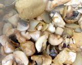 A picture of step 5 of My Garlic Mushroom & Chicken mixed in pasta 😘#Mainmeal.