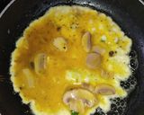 A picture of step 3 of Mushroom Cheese Omelette.