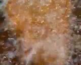 A picture of step 7 of Tonkatsu (Japanese style fried pork cutlet).