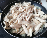 Foto del paso 2 de la receta: Setas con pasta y jamón al Curry🍄