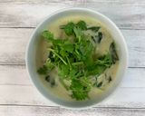 A picture of step 7 of Delicious Thai-style Soup Curry with Shiitake Powder.