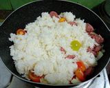 รูปขั้นตอนการทำที่ 3 ของ ข้าวผัดแหนม