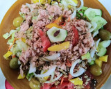 Foto del paso 5 de la receta: Ensalada con mango y frutos secos