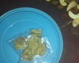 A picture of step 3 of Dry fruits sewai.