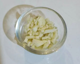 รูปขั้นตอนการทำที่ 3 ของ กระเจี๊ยบเขียวผัดกุ้ง