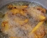 A picture of step 4 of Onion and potato pakoray.