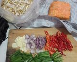 Foto langkah ke 1 dari resep Tumis Toge Oncom Simpel.