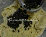 Foto langkah ke 7 dari resep Kelapa & Choco Chips Kukis (step by step).