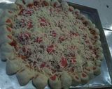Foto langkah ke 22 dari resep Cheesy Bites Pizza | Pizza dgn pinggiran keju.