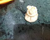 A picture of step 4 of Peas Potli.