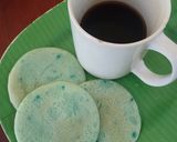 Foto langkah ke 5 dari resep Dadar Biru (Blue Pancake).