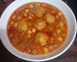Foto del paso 4 de la receta: Guiso de garbanzos con champiñones y albóndigas