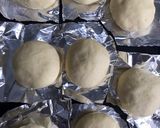 Foto langkah ke 8 dari resep Vanilla Custard Cream Donuts.