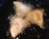 A picture of step 7 of Chai aur Samosa.