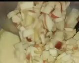 A picture of step 5 of Fruit trifle.