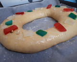 Foto del paso 4 de la receta: Roscón de reyes con crema