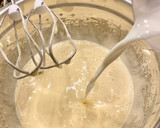 Foto del paso 5 de la receta: Pastel de yogur con cobertura de miel y frutos secos