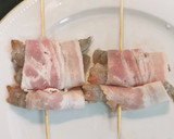 Foto del paso 2 de la receta: Brocheta de Langostinos y Bacon con vinagreta de limón