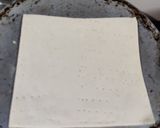 A picture of step 5 of Thin Crust Pizza.