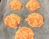 Foto del paso 2 de la receta: Tortillitas de patatas y zanahorias con salsa de tomate picante 🌶
