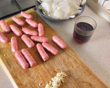 Foto del paso 1 de la receta: Longanizas en su salsa