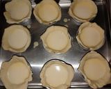 Foto langkah ke 7 dari resep Portuguese Egg Tart.