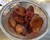 Une image de l'étape 1 de Compote de prunes aux amandes et sucre punjabi.