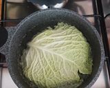 Foto del passaggio 2 della ricetta Involtini di verza con patate e scamorza su letto di vellutata di zucca