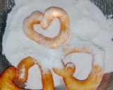 A picture of step 5 of Churros.