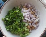 A picture of step 2 of Soupy Chickpea Salad.