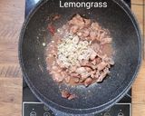 รูปขั้นตอนการทำที่ 4 ของ หมูผัดกะปิ