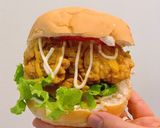Hình bước làm 2 của món Hamburger gà giòn