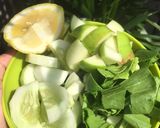 Foto langkah ke 1 dari resep Green Juice.