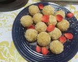 A picture of step 4 of Instant coconut laddu.