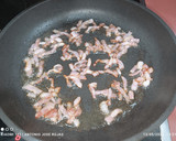 Foto del paso 3 de la receta: Arroz frito con currys, setas y bacon