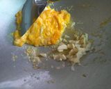 Foto langkah ke 1 dari resep Nasi Goreng Telur ayam Kampung & topping tumisan.
