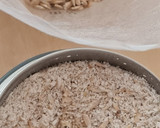 Foto del paso 2 de la receta: Tortita, tortilla dulce de banana y avena en sartén 🍳Sin horno 🥣 No necesita azúcar 🍌🍌 🥚 I swear!