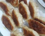 Foto langkah ke 5 dari resep 餃子 Gyoza - Japanese dumpling.