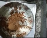 A picture of step 3 of Red velvet sponge cake.
