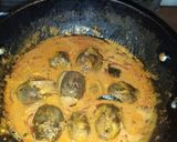 A picture of step 5 of Bharwa Masala baingan.