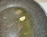 Foto del passaggio 4 della ricetta Petto di pollo alla puttanesca