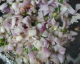 मुंबईचा फेमस चटपटीत तवा पुलाव (tawa pulav recipe in marathi) रेसिपी स्टेप 1 फोटो 