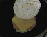 Foto del paso 3 de la receta: Cuando El Apetito Apremia: Tapitas Asadas de Jamón y Queso