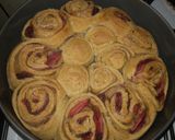 Foto del paso 10 de la receta: Cinnamon rolls/ Roles de canela con frutillas