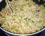 A picture of step 5 of Green Tea fried rice with salad.
