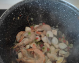 Foto del paso 5 de la receta: Fideuá a la cazuela con verduras y marisco