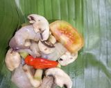 Foto langkah ke 4 dari resep Pepes udang jamur kancing.
