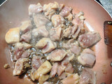 Pollo con almendras